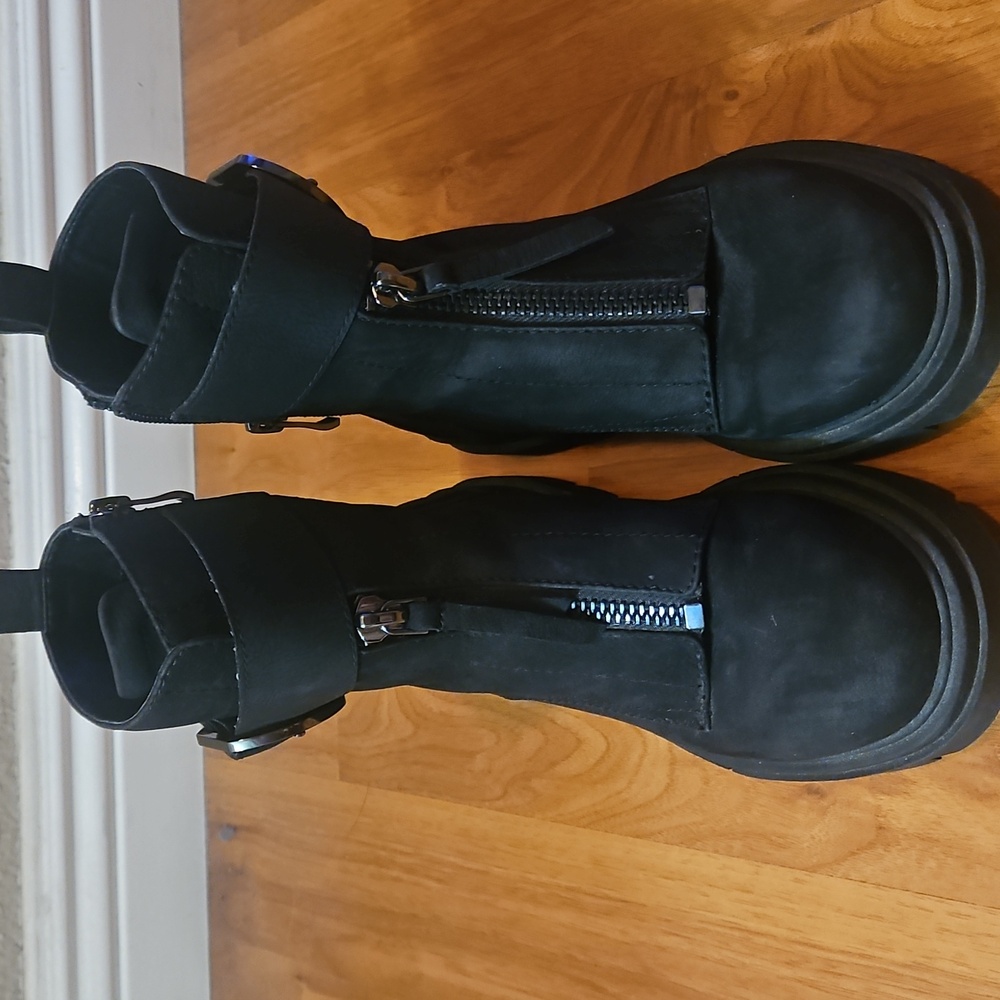 DKNY//LAINA BOOTS /Black/size 7